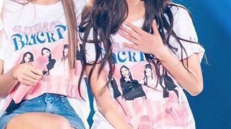 jendeukiebabo's tweet photo. Blackpink deserves so much better 🥺 Please give them the treatment they deserve!!! Let them release music 🙏🏻

#BLACKPINK1YearOfHiatus #OneYearWithoutBLACKPINK #YGWhereIsBLACKPINK
#블랙핑크_공백기_1주년 https://t.co/S39i7mb1SD