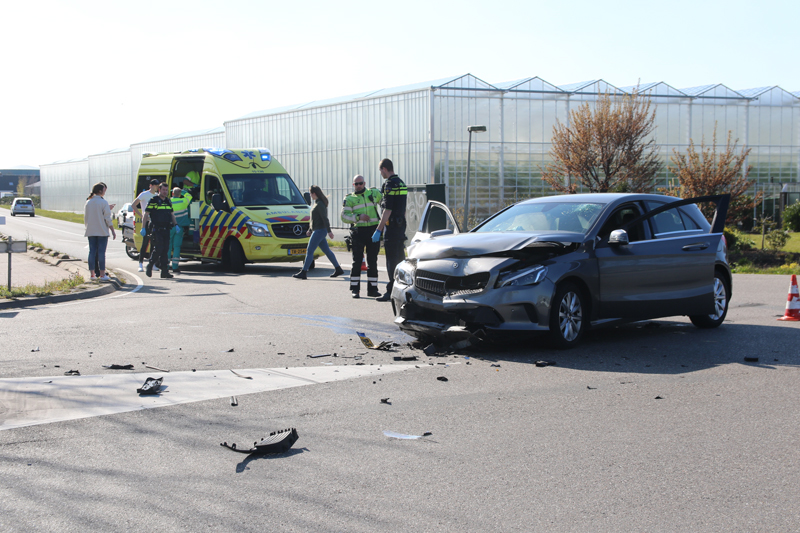 NU ONLINE: Flinke schade bij ongeval tussen twee voertuigen Coldenhovelaan De Lier..