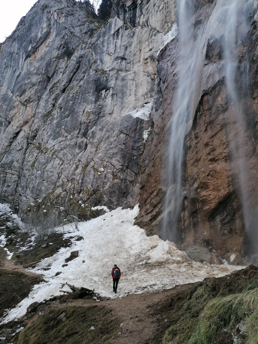 wildinthebalkan's tweet photo. Skakavac (eng. Grasshopper), the highest waterfall in #Bosnia! It is 98 meters high and located at Ozren #Mountain at 980 m asl, just 12 km away from the city center of #Sarajevo #wildinthebalkans #travel #dinaricalps #hiking #balkans https://t.co/Rztt4RXYWq