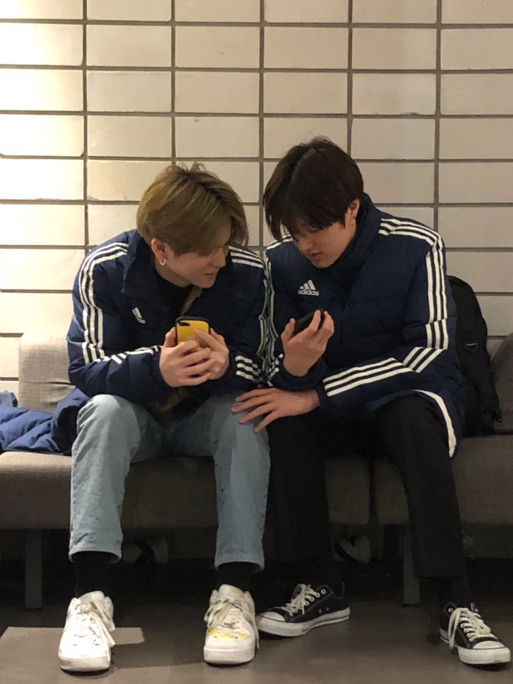 kjkyuala's tweet photo. LOOK HOW SMALL HARUTO BEFORE WITH YOSHI 😭 YES he's growing fast! #해피루토데이 #CharmingLowToneHarutoDay https://t.co/kRxBDLyR8m
