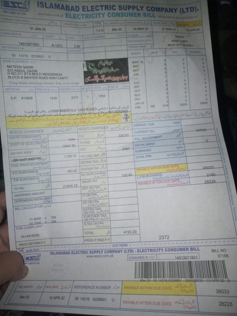 WasimQadir's tweet photo. Got new meter installed in home in Dec. 1st bill ws roughly 33k(3 months). Ths month bill is generated without actually taking reading. Actual reading after 9 days of bill generation  still 400 units less than what's mentioned on bill @IESCO_Official @IESCOSDOG91. correction plz https://t.co/TgVnf2BCYB