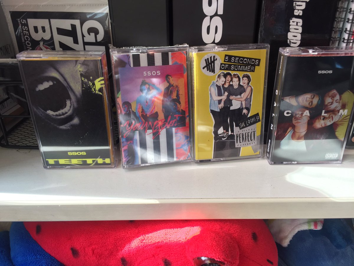 5SOS cassettes (8 more on the road)