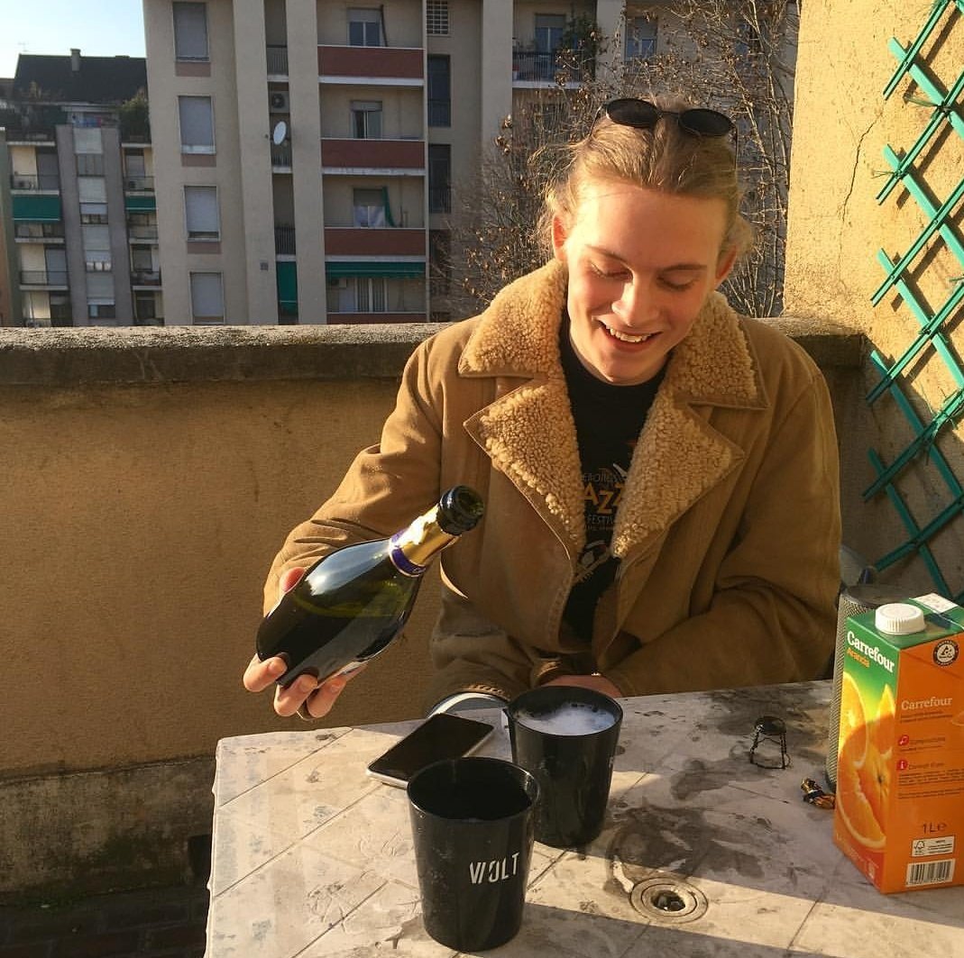 Swimon_Says's tweet image. just so you know : this is what your camera roll could look like if i was your boyfriend.