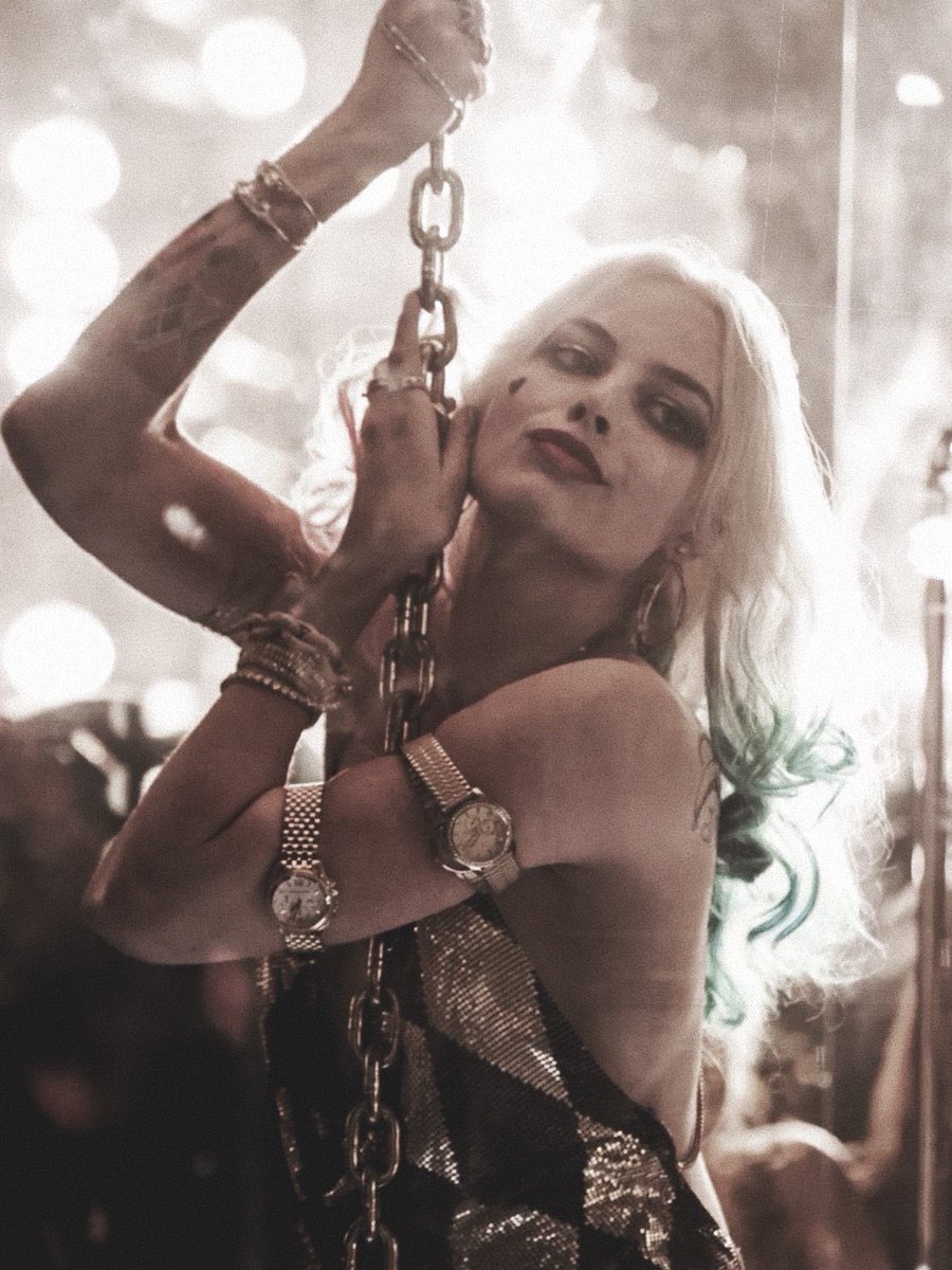 LUSTFULINSANlTY's tweet image. your camera roll if Harley Quinn was your girlfriend.