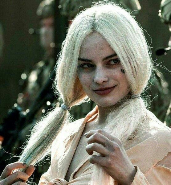 LUSTFULINSANlTY's tweet image. your camera roll if Harley Quinn was your girlfriend.