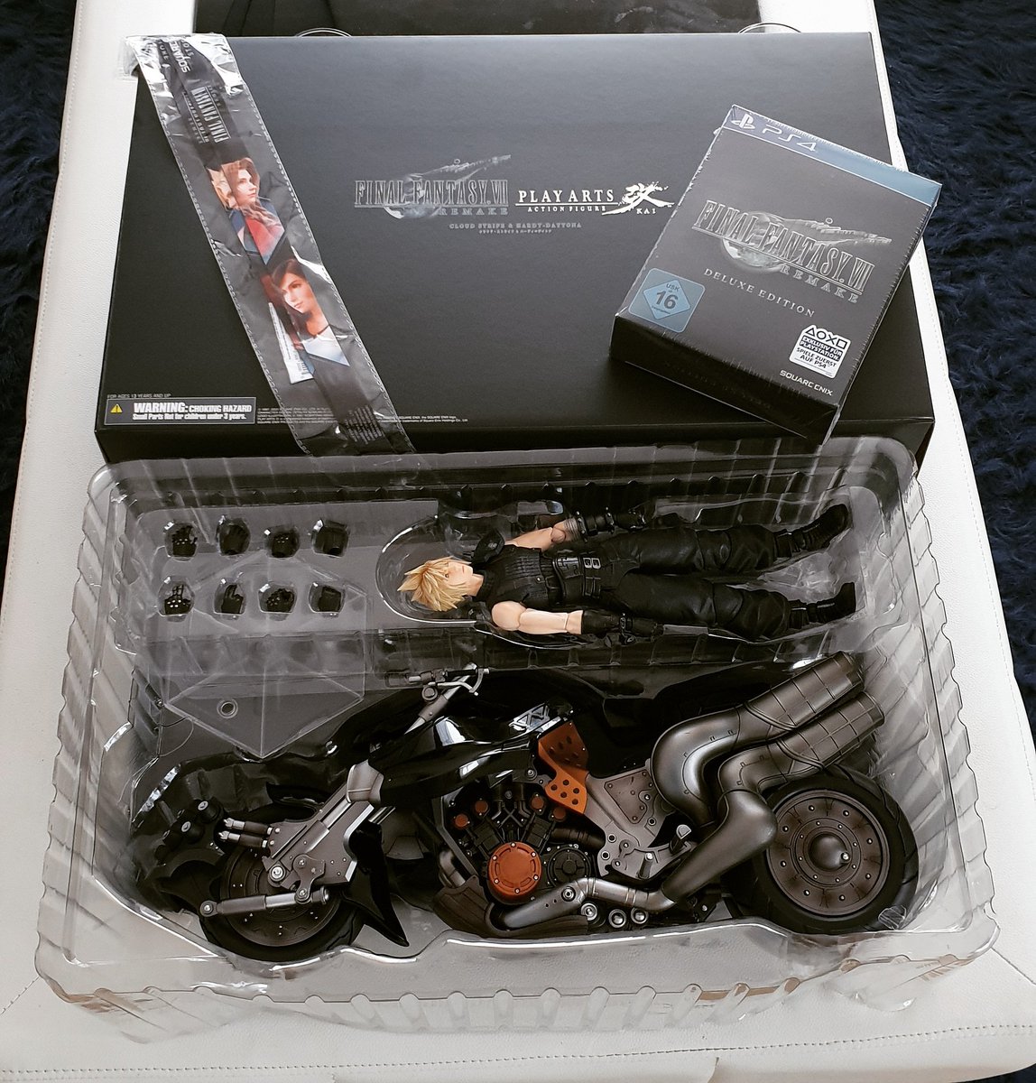 RonDerGraf1's tweet photo. Das innere Kind braucht von Zeit zu Zeit auch mal was zum Spielen 🥰#enjoylife #thatsmylife #finalfantasy7remake #FinalFantasyVII #PlayStation4 #SquareEnix #playarts https://t.co/IMljJn2neP