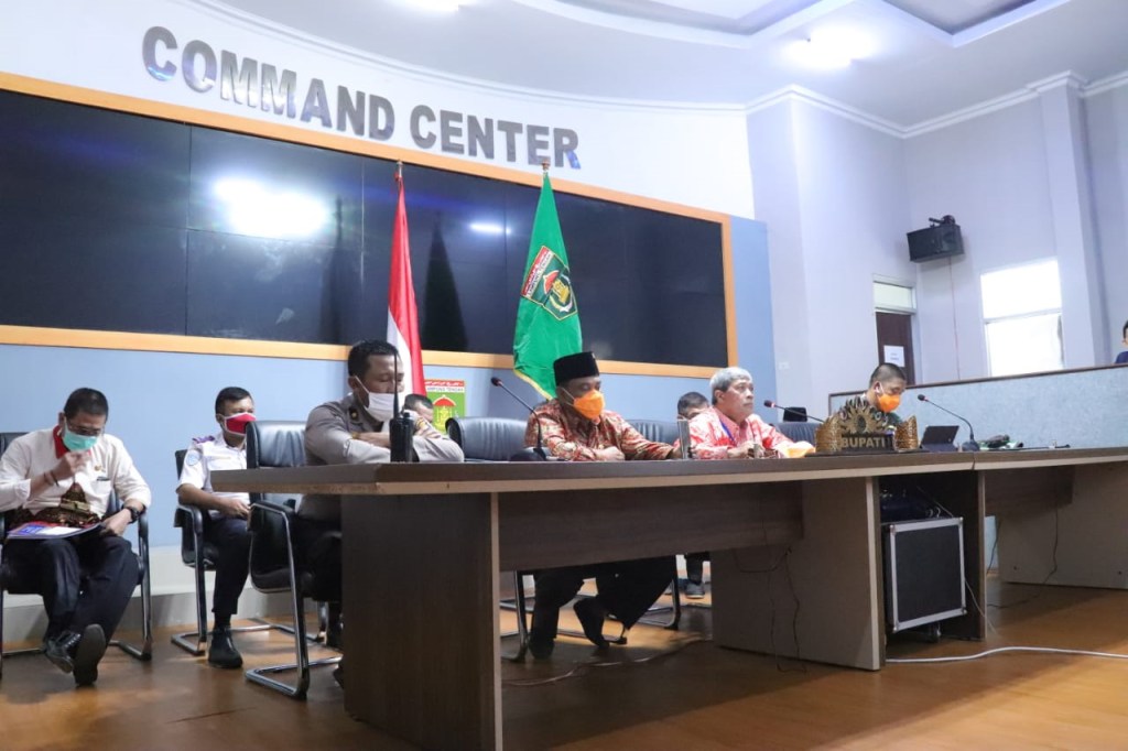 Bahas Covid 19, Bupati Loekman Gelar Teleconference Dengan Gubernur Lampung lampungtoday.com/2020/04/04/bah…