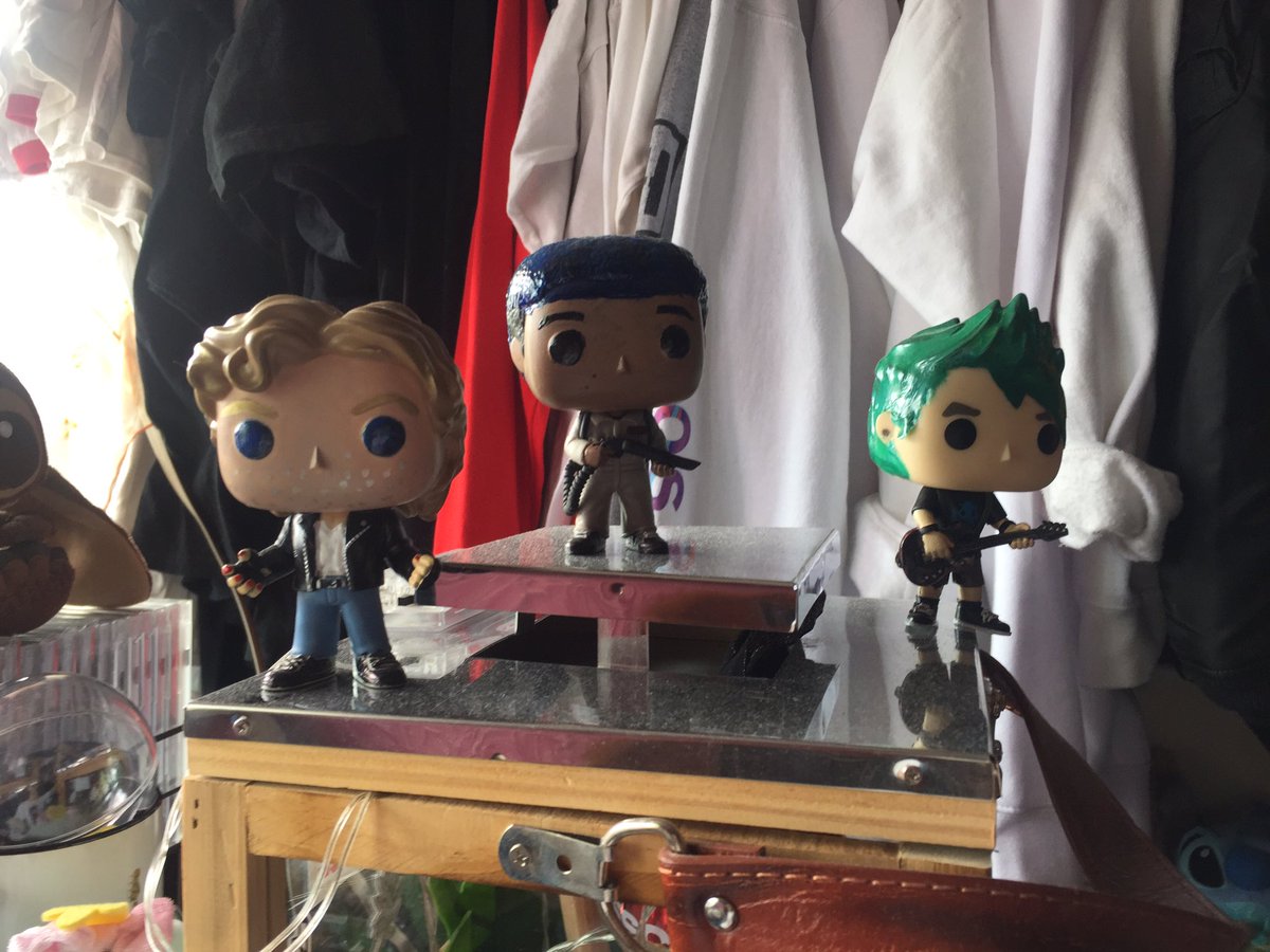 i made my own 5sos pop figurines. i still have to make ashton but haven’t found any that would fit well to him