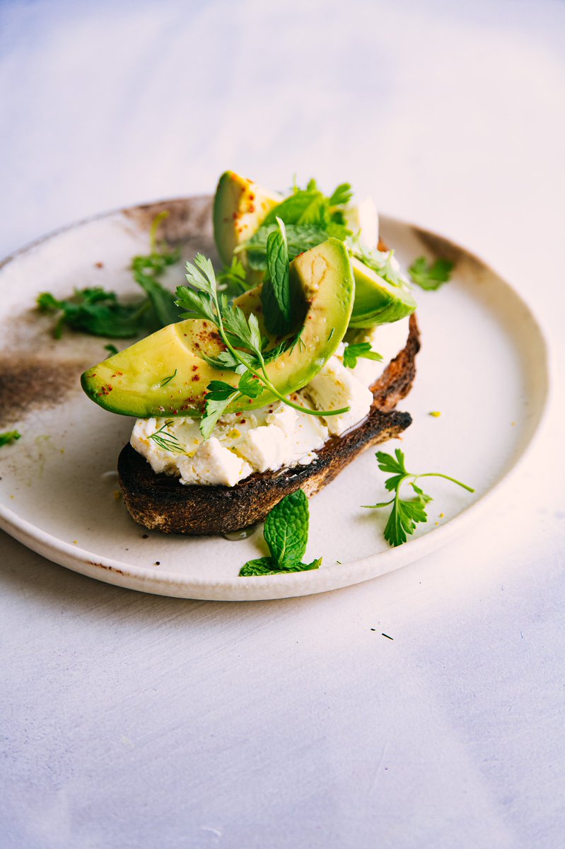 CHEVOOlife's tweet photo. Talk about a great start to any day, but especially to kick off the weekend. #BrunchingAtHome #AvocadoToast #HowDoYouChevoo #SimplePleasures https://t.co/WXpYmFMlco