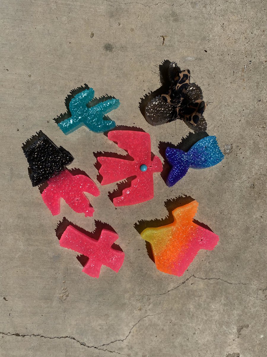 CarSyds's tweet photo. GIVEAWAY TIME! Like and retweet this post, comment two friends for a chance to win a freshie and a bagged freshie! If we get to 3000 retweets/ like i will do TWO WINNERS🥳 ENTER ENTER ENTER , Ends April 14th! https://t.co/JVgq2Bdcmj