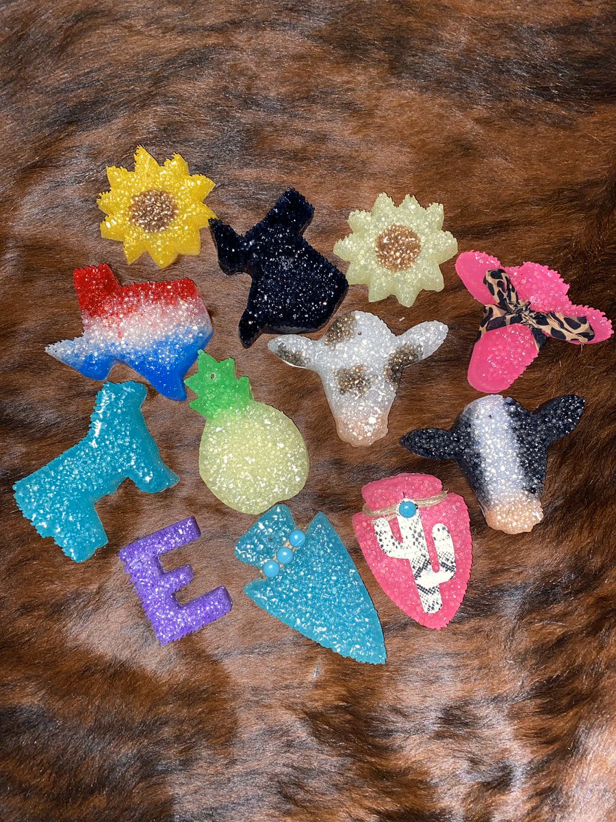 CarSyds's tweet photo. GIVEAWAY TIME! Like and retweet this post, comment two friends for a chance to win a freshie and a bagged freshie! If we get to 3000 retweets/ like i will do TWO WINNERS🥳 ENTER ENTER ENTER , Ends April 14th! https://t.co/JVgq2Bdcmj