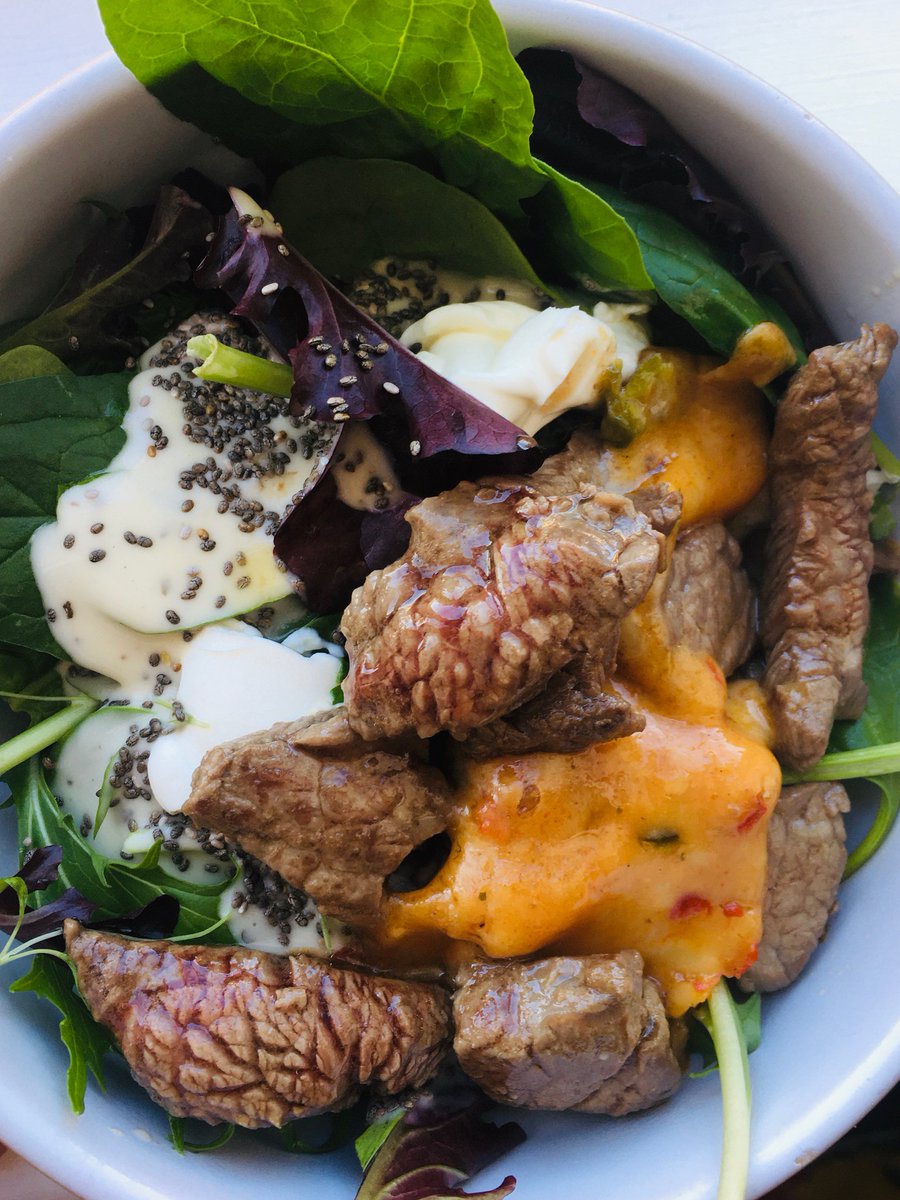 I've not once slipped out of ketosis when eating this as an evening meal. Salad, Pizza Express salad dressing, steak, a Mexican hot cheese slice, cream cheese dollops, and the ubiquitous chia seeds. Last week I was adding 4 or 5 sun-dried tomatoes, and still maintained ketosis.