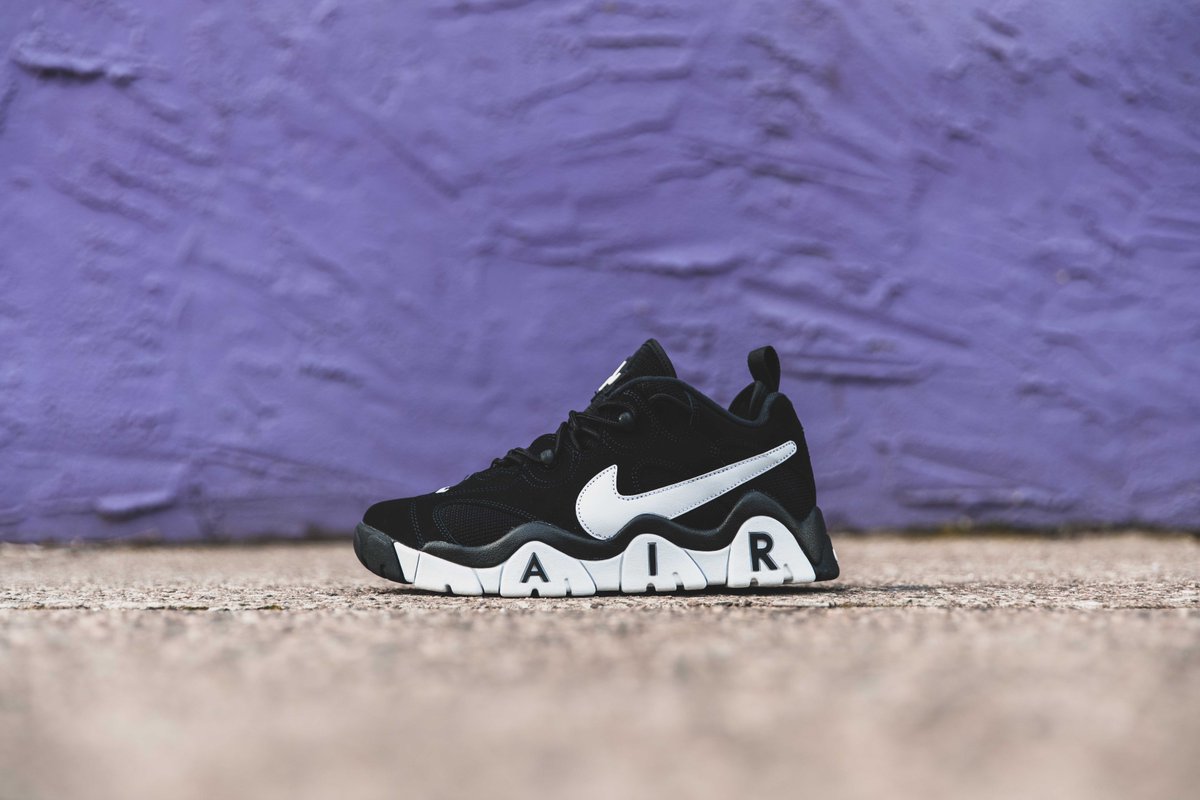 sneaker villa online