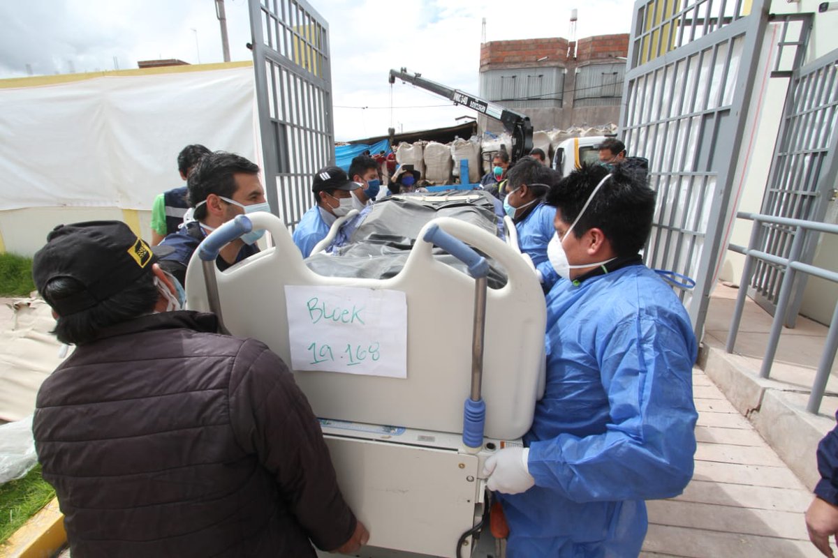 jp_benavente's tweet photo. 🔴| Hermanos del #Cusco hoy recibimos una donación de Hudbay Minerals  consistente en 24 camas clínicas eléctricas, 01 negatoscopio, 56,000 mascarillas (N-95), y 12,600 mandiles descartables en el marco del #COVIDー19, todo en beneficio de la salud de nuestra población https://t.co/mI1eL2kjOe