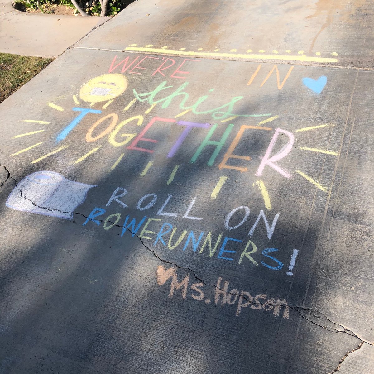 Lewis_E_Rowe_ES's tweet photo. Ms. Hopson says, “We’re All In This Together!” @ClarkCountySch @EmilyHopson #PositiveVibes #WeMissOurStudents #WeRoweTogether https://t.co/AilYtkvHEu