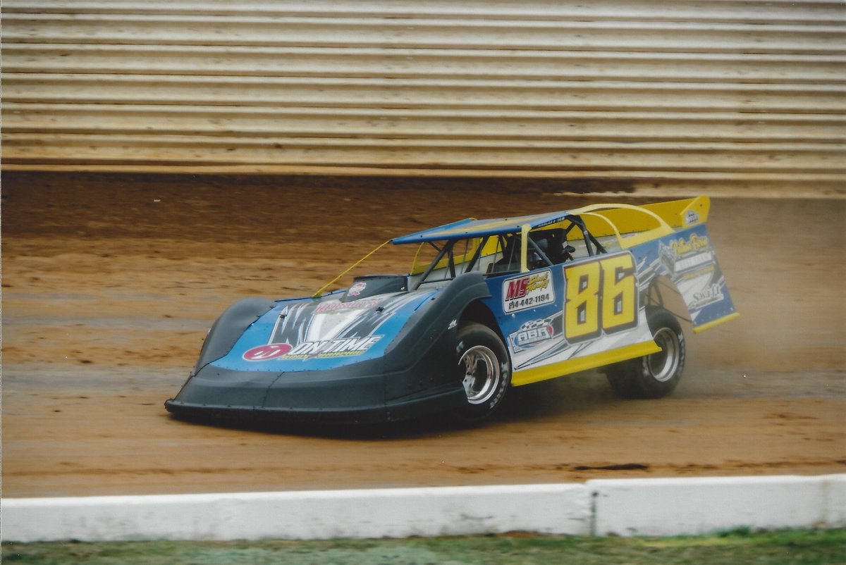 AustinBerryRacn's tweet photo. She's a beauty if we do say so ourselves! ๐
#NewProfilePic2020 #NewCoverPic @SwiftSprings1 @Rocket_Chassis #msshocktherapy #ontimebodyandgraphics #hersheyengines https://t.co/9z3LeqWSFi