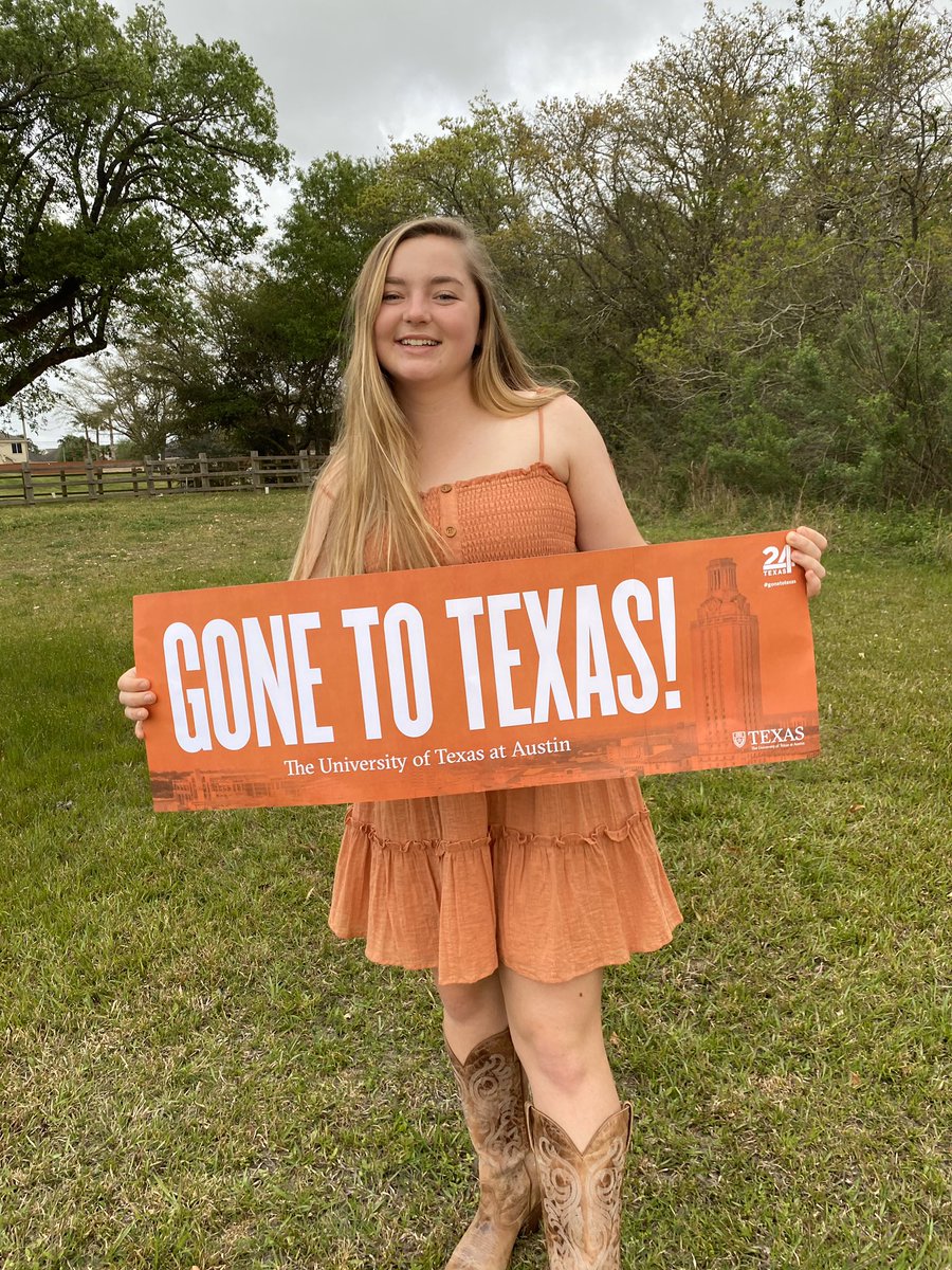 CchsHonor's tweet photo. Our first senior shoutout is Emma Forbes! Emma is a @ladywildcatgolf Captain and our SHS historian. She plans to attend UT Austin in the fall. We wish her the best of luck! @Creekwildcats #UT24 #SeniorShoutout https://t.co/1aPGEryOVi