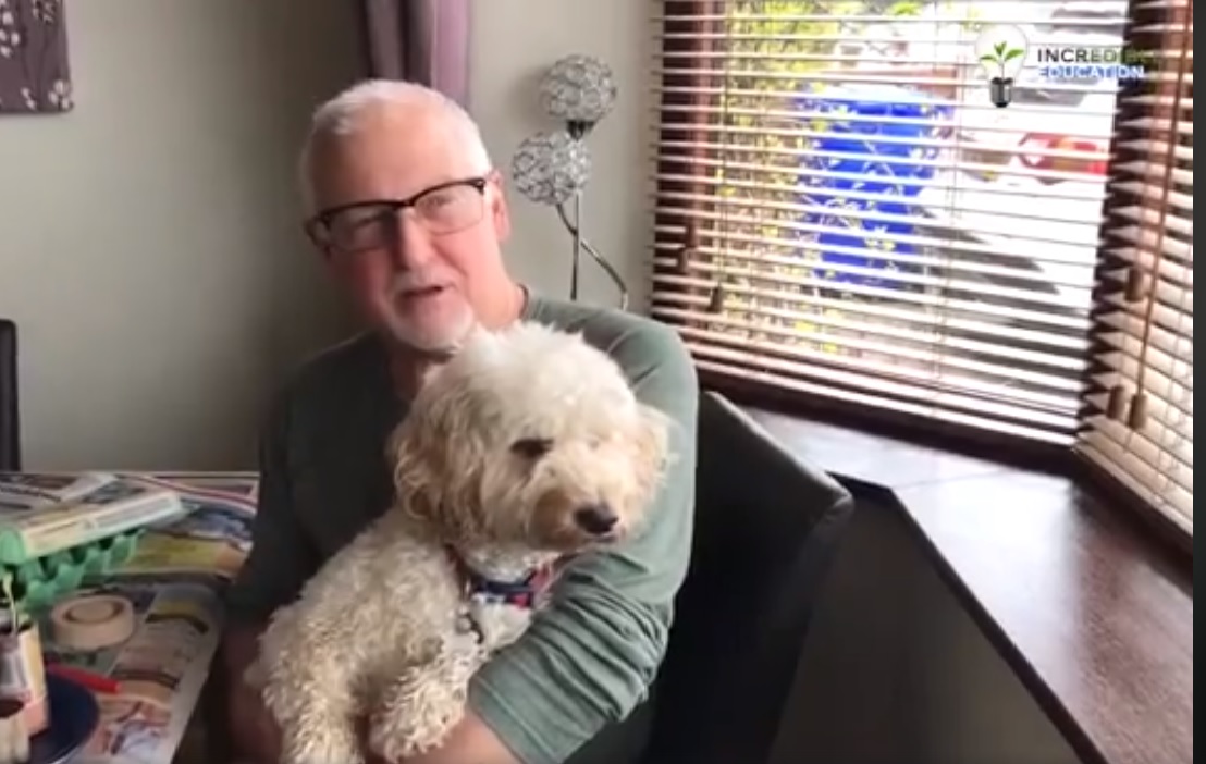 Tutorial - Pricking out seedlings at home🌱.
This tutorial is a bolt-on to our 'Sods to Salads' series. In this video Ian shows us how to prick out seedlings using items that can be found in your home. Meet Teddie too.....
#StayHomeAndGrowYourOwn
facebook.com/IncrEdibleEdu/…