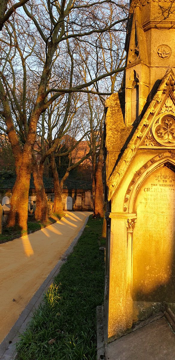 And the new paths take shape <a href="/JQNF/">JQNF</a> <a href="/BhamCityCouncil/">Birmingham City Council</a> <a href="/JQDTbirmingham/">Jewellery Quarter Development Trust</a>