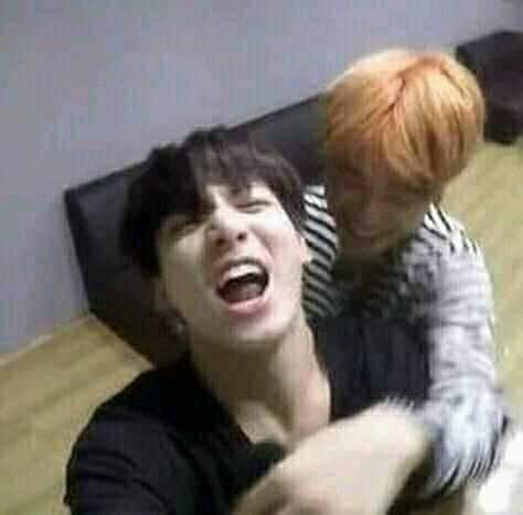 the fact that these kinds of Jikook pictures are real ..damn !