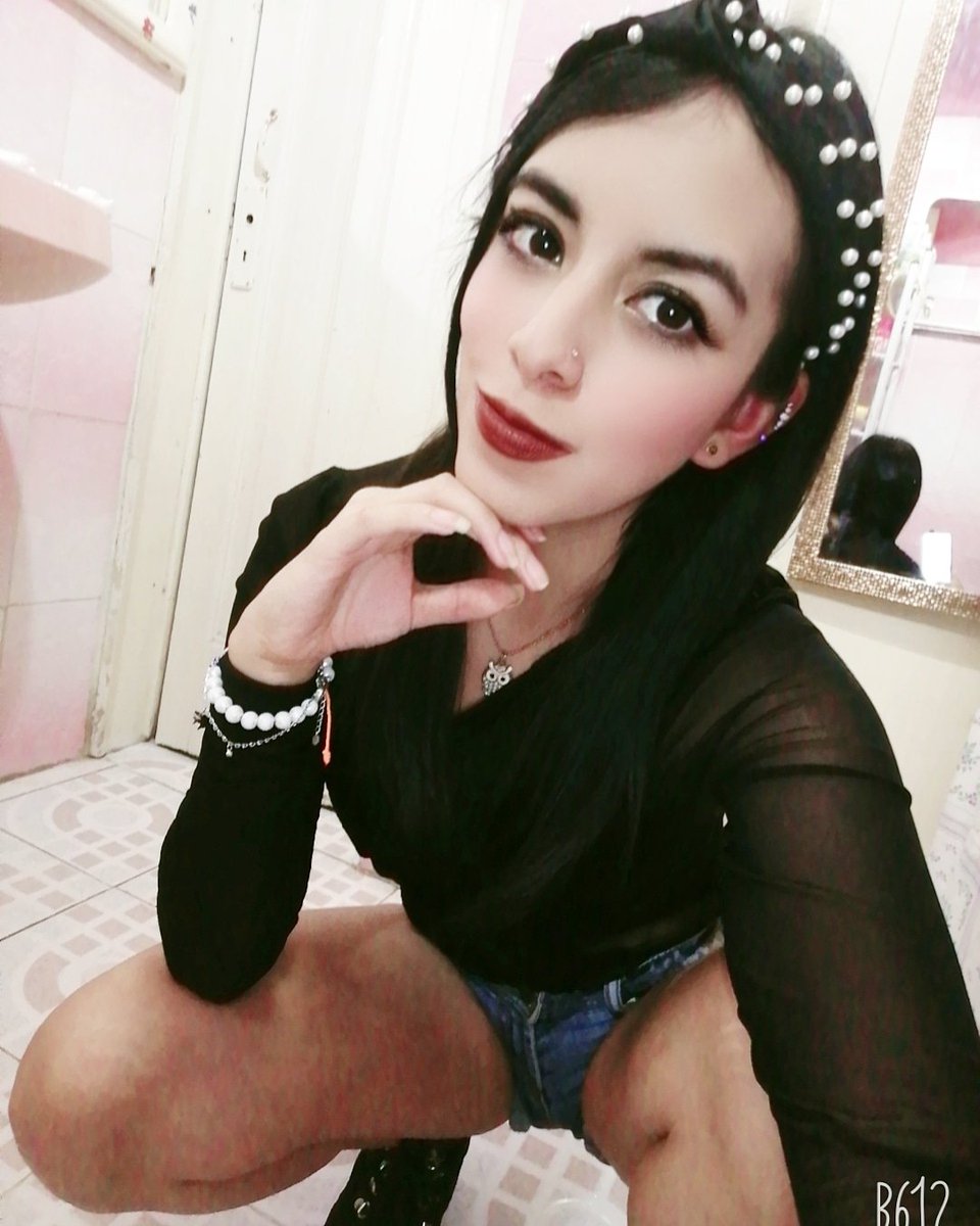 BarbieMancera's tweet photo. Que tu cuerpo es mi lugar favorito
Y tu boca mi comida favorita
Porque tú eres lo que yo necesito
Porque yo soy lo que tú necesitas https://t.co/O5m4pllc4i