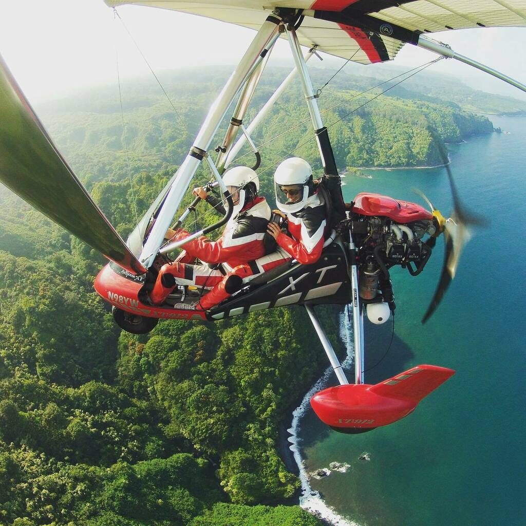 honeybeemuse's tweet photo. Ooooh that was scary and fun. π€© Lots of βwowsβ and squeezing of my thighs against my instructors legs. π || #saturdayride #hanggliding #hangglidingmaui #roadtohana #mauihawaii #flying #lightsportaircraft #hanaflying https://t.co/Y7RRxWGWg0 https://t.co/4EVMzLAwvg