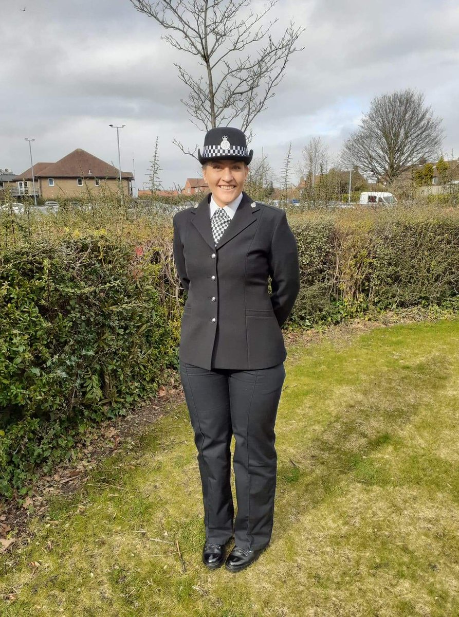 PC841NYP's tweet photo. Fwd:I'm asking those who have served their community as a Police Officer to join the challenge of posting a pic of yourself in uniform. A pic,no description.Goal is to flood with positive photos instead of negativity.Copy the text to your timeline,and look at some great memories https://t.co/LJxLuAWLun
