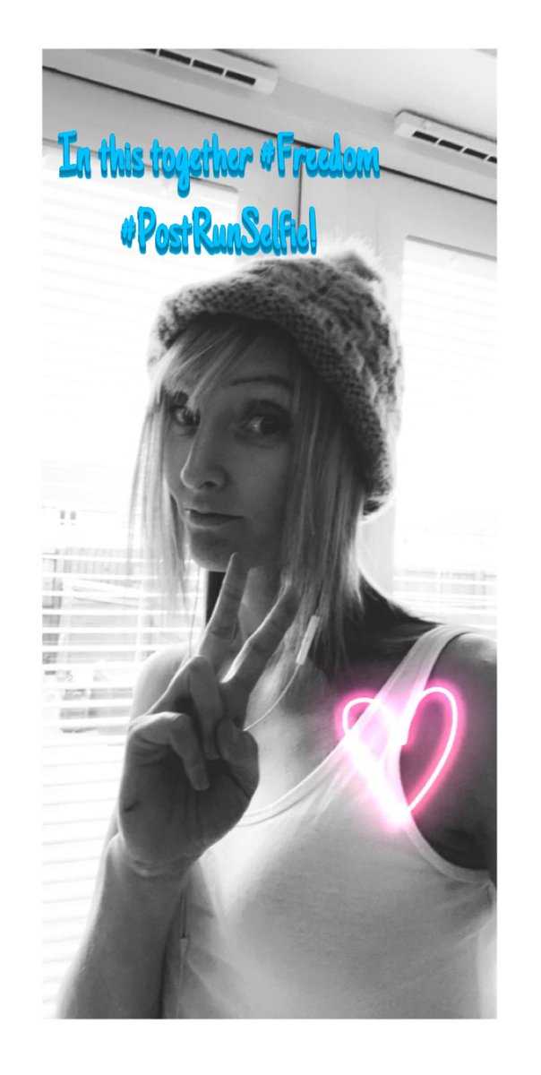 kirstyxsimpson's tweet photo. #NurseinLockdown ... Even the chips are socially distancing π€¦πΌββοΈ https://t.co/H871RBlCpO