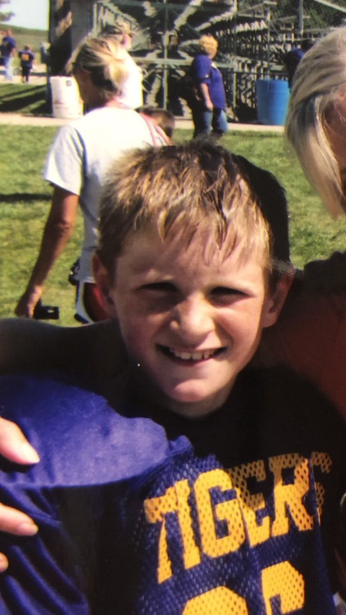 ThomasFidoneMom's tweet photo. Going through some oldies... https://t.co/AtIsb9HR7o