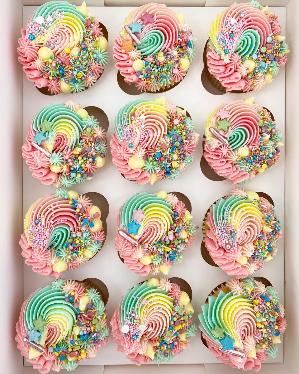 These delicious cup cakes courtesy of my lovely friend are making their way to ED for the night shift to enjoy. Such a kind gesture to show we are loved and appreciated 🧁