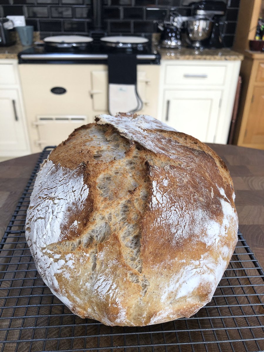 PaulMerryChef's tweet photo. Rustic wholemeal in a Dutch Oven #bread #BreadMaking #rusticloaf #dutchoven smells great ๐ @baninpjs33 https://t.co/Oo8mPccauR