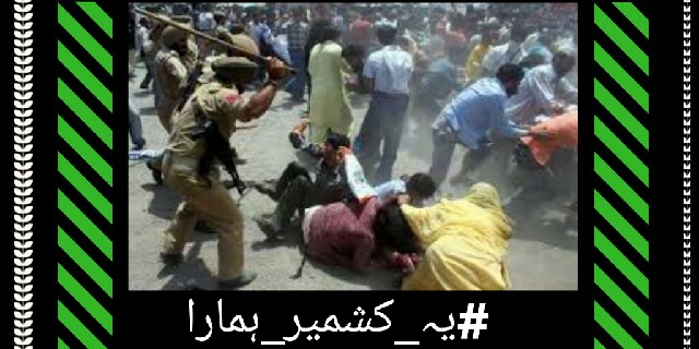 iamamarasyed's tweet photo. ہاتھوں میں پتھر لی،شہزادیاں کشمیر کی
ڈھونڈنے نکلی ہیں خود ،آزادیاں کشمیر کی۔۔۔
       #یہ_کشمیر_ہمارا https://t.co/GOPr8wnj7i