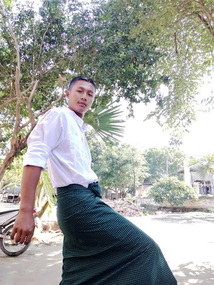 HtetMinLu2's tweet photo. အာ့ေတ်ာက္အေၾကာင္းကိုသိၾကလားဟင္?
သူကဘာroleလဲ?😢 https://t.co/WnNfMJamsE
