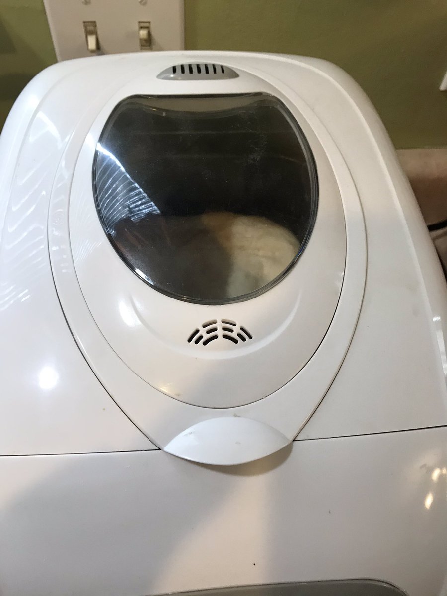 LadyLevelUp's tweet image. Apparently it’s baking day?