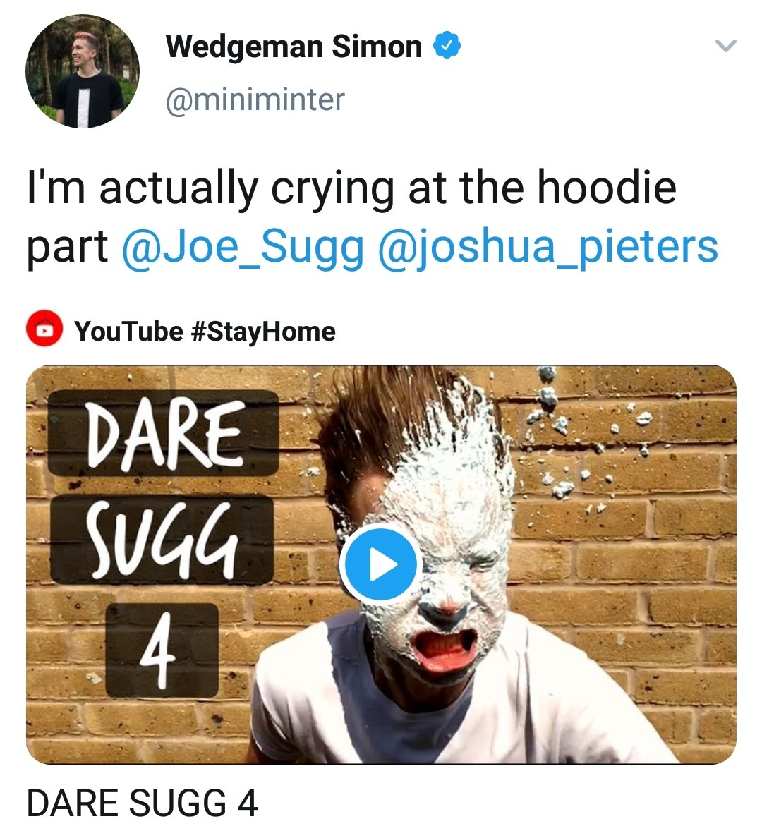 Simon appreciating the good ol'  #DareSugg videos