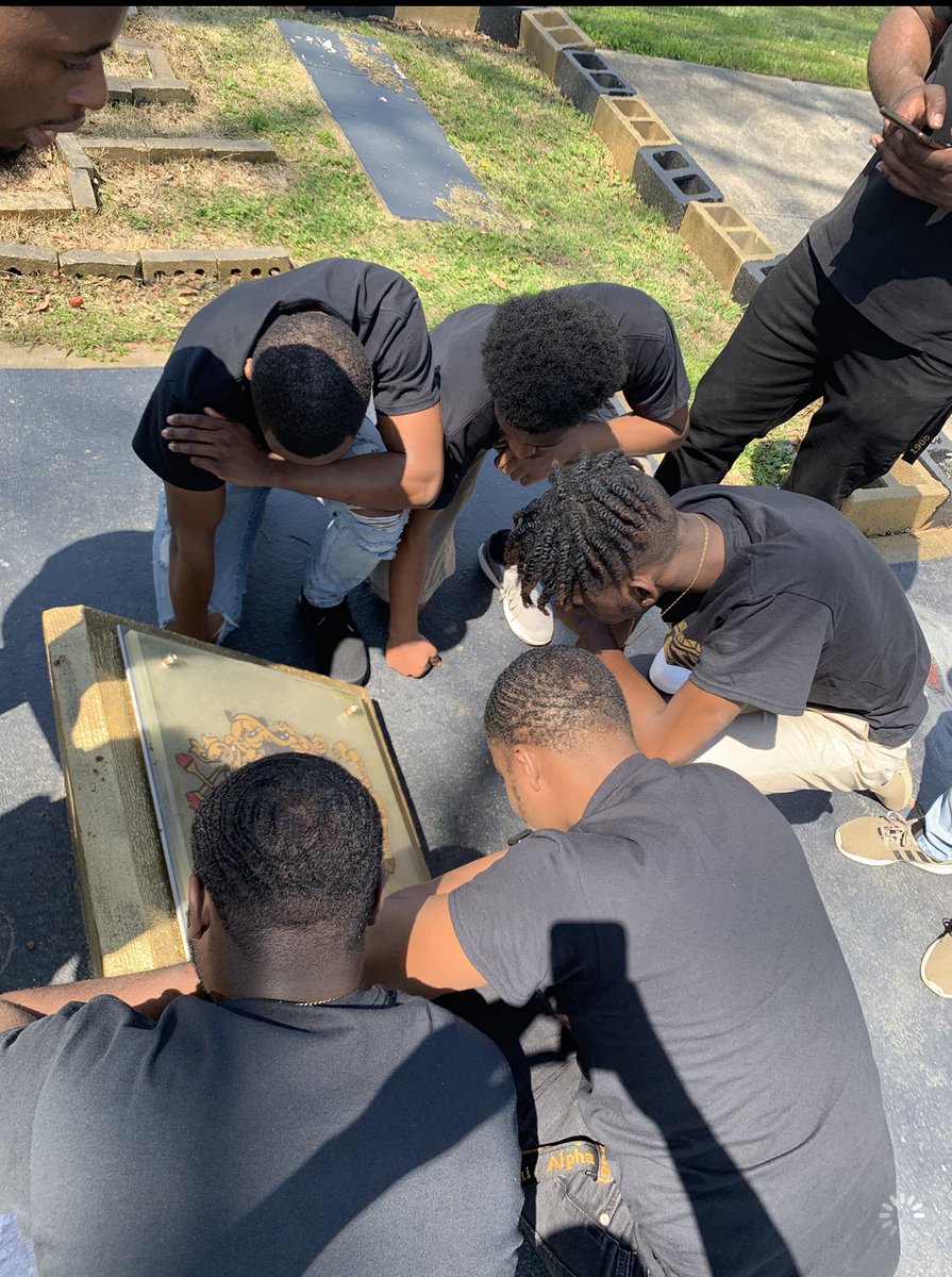 BPAlphas's tweet photo. Happy PHirst Alphaversary to Spring 19. The PHrozen League of Heroes turns 1 π€πΎ
#GodBlessTheRho #LongLiveBP #ShawUAlphas https://t.co/Zfs0bOEw1J