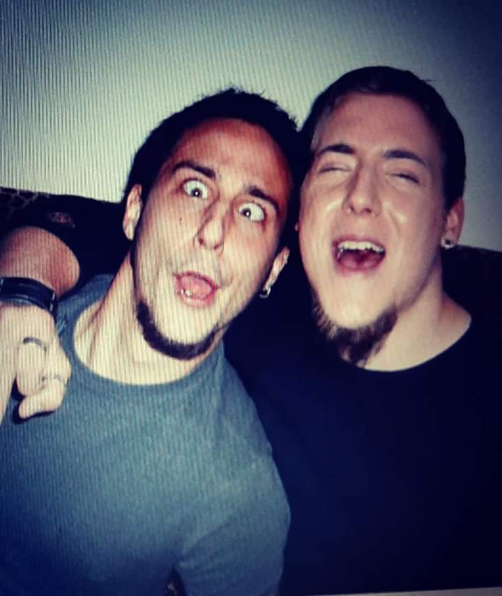 Back to 2008❣🤘❣

BROKEN FATE'S was Born💪💪💪💪💪💪