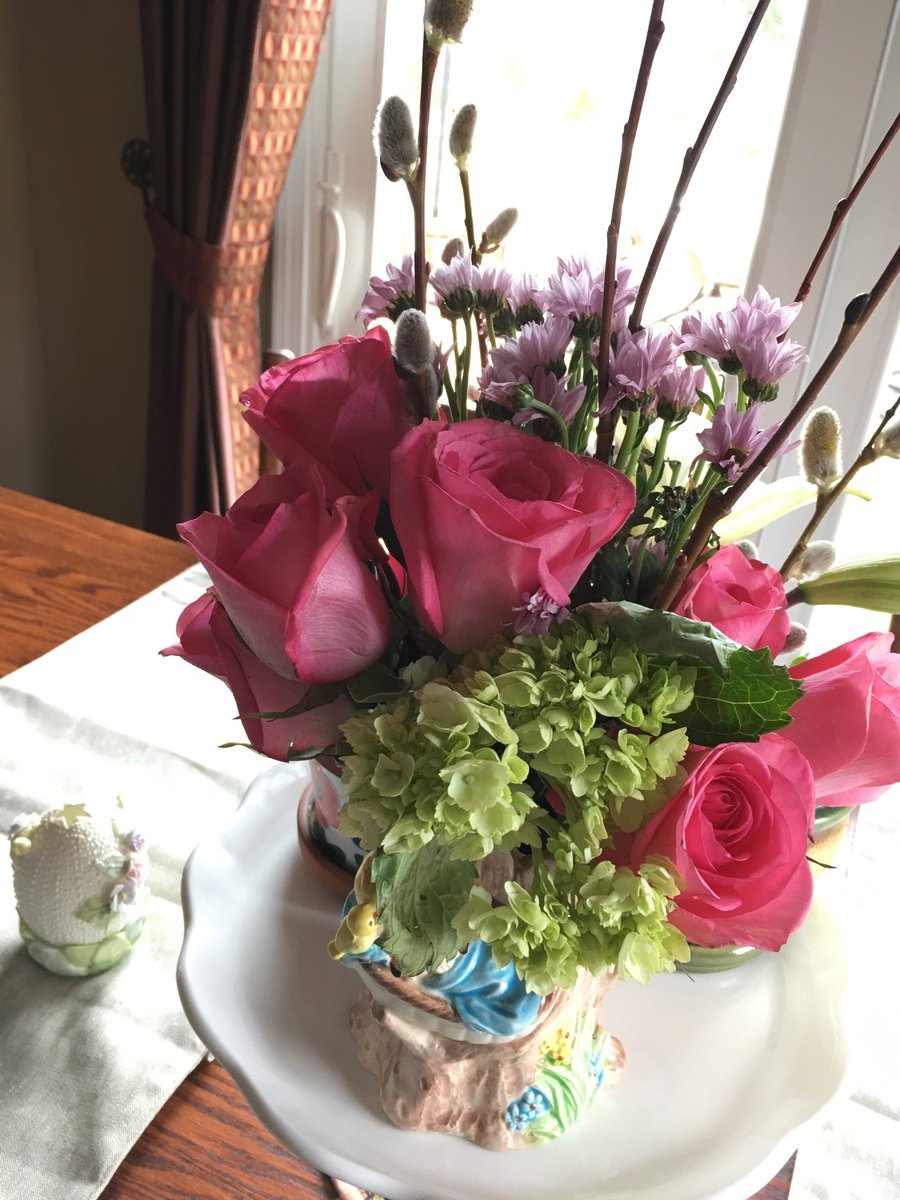 JDB01's tweet photo. I needed some flowers in my life today. https://t.co/sKYvBs8uck