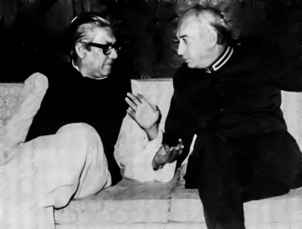 Had Bhutto & Yahya not resisted Mujib’s path to power by insisting on Awami League to disown the secessionist demands of the 6 points, it would’ve also ended in destruction of West Pakistan, in addition to the secession of East Pakistan. #SalaamBhutto  #ZindaHayBhuttoZindaHay/9