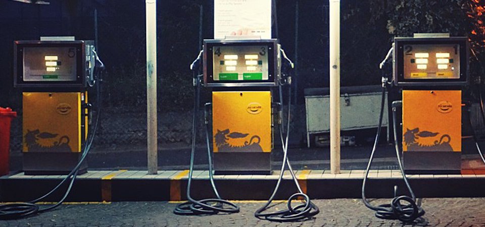 garagechief's tweet photo. Welcome to #garagechief ’s guide on how to dispose of old gas. In this post, we'll answer some popular questions such as what to do with old gas or where to dump it. https://t.co/A9oV7OCl6s https://t.co/XJXU3rYjdX