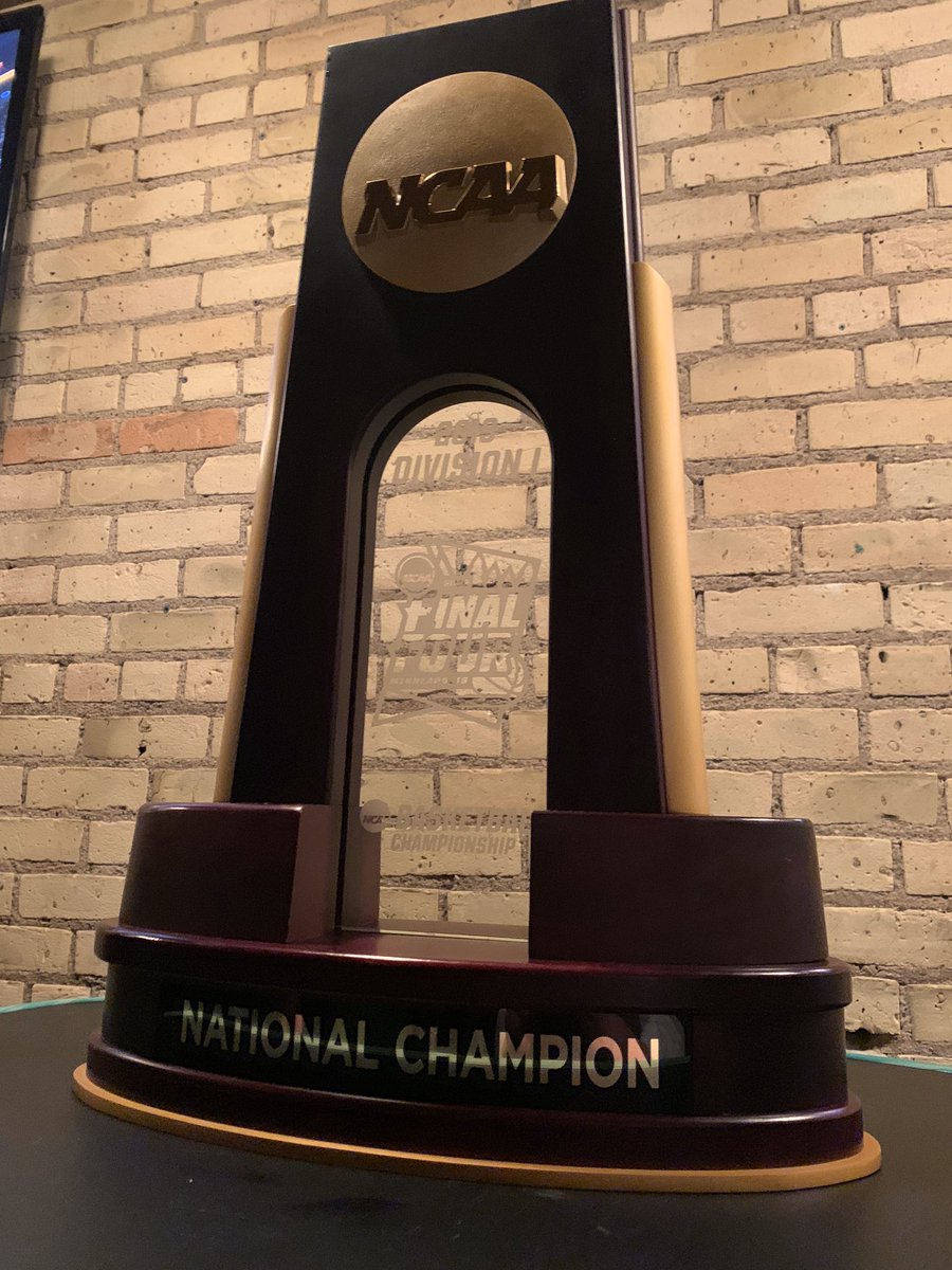 One year ago today (4/4/2019), we got our 1st look at  @usbankstadium - but not the court/arena setup for the  @FinalFour (that’s tomorrow).At that evening’s media party, they wouldn’t let us touch the trophy. But we could play with Prince props! http://wtkr.com/sports 