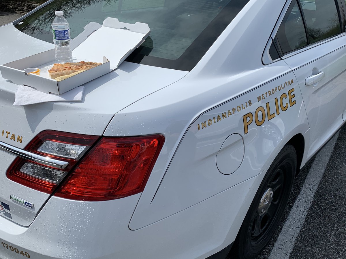 RickFOP86's tweet photo. GREAT START to another shift of service for our neighborhoods | Officers on the frontlines being fed as part of FOP Food Stop for Cops on IMPD Northwest District #TrunkFood #CopsCount #BackTheLine #FOP https://t.co/ojtP0jru61