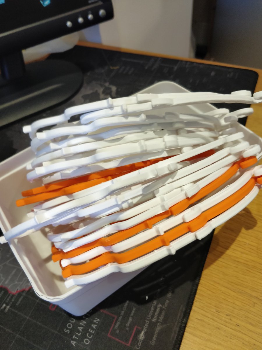 And the face masks keep coming, these are from Daniel W. Doing some upgrades to his 3d printer over the weekend. But hopes to get 50 or 60 done. ⁦@RadleyDSocial⁩ top work