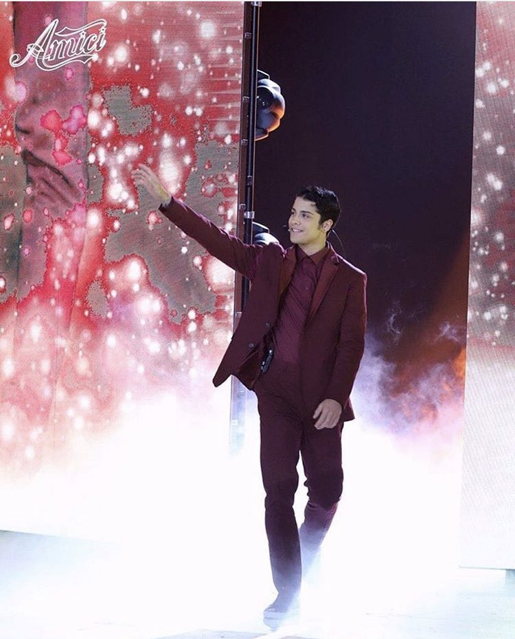 inbuckysarms's tweet photo. Comunque la Celentano mio unico credo
#Amici19 https://t.co/c1giMvejrN