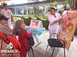rosiorozco's tweet photo. INDIGNANTE en el Hospital de Pemex nos dice un amigo que ayer se empezaron a organizar porque no tienen:
Mascarillas, Goggles, Traje de protección, Gel antibacterial, Medicamentos, Soluciones
ES EL COLMO #HCSAE
APOYEMOS A
#HéroesyHeroínas que atienden a enfermos de #COVIDー19 https://t.co/GrzgciHTFe
