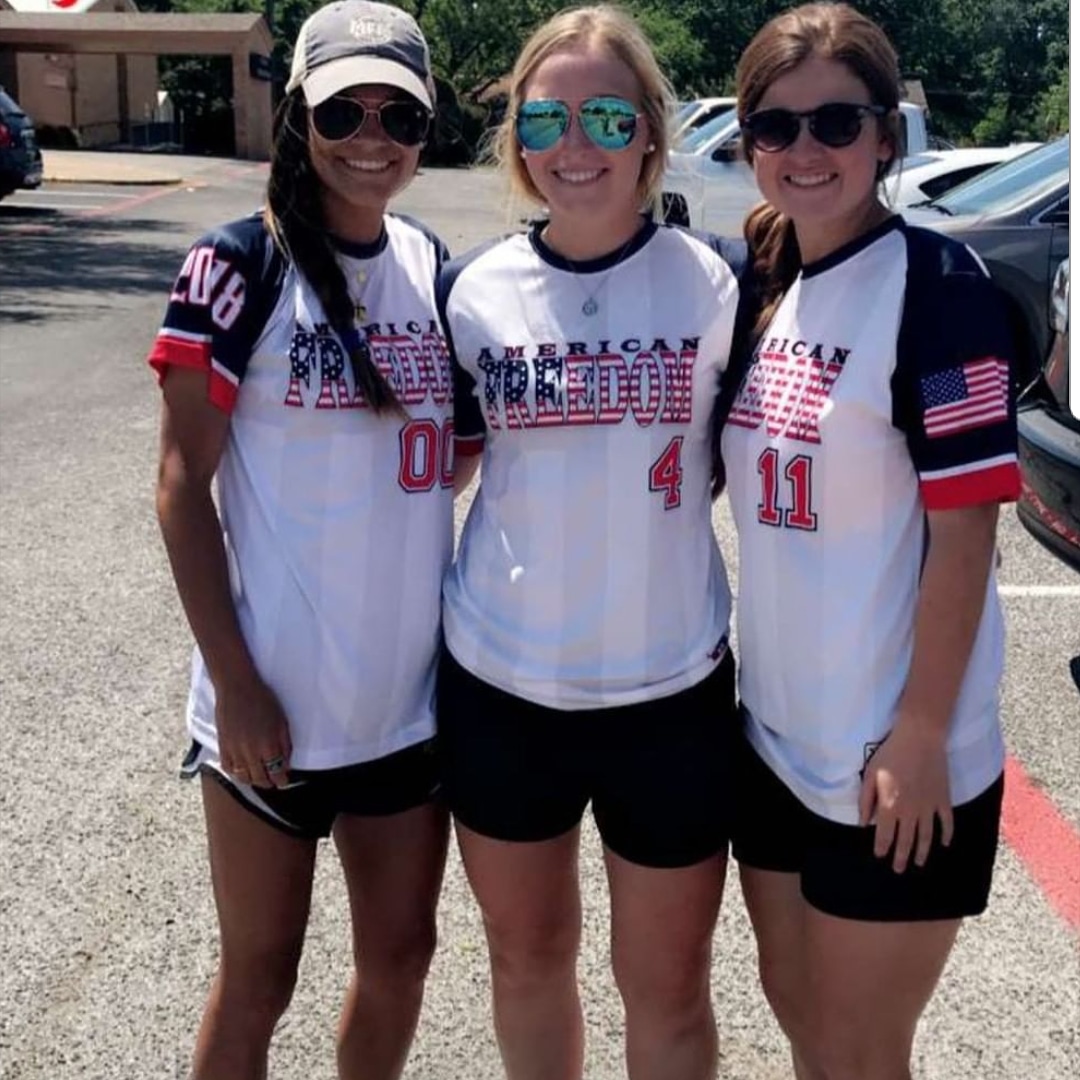 AMNTX18u's tweet photo. #AFGoldNTXFamily join me in wishing 2018 #AFAlumni @MSC_Softball Rylee Carter @_ryleecarter11 Aka RC Young Fly a very happy birthday https://t.co/0AtNSIIbyW