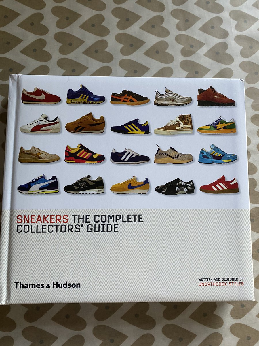 A massive thanks to <a href="/bingodave/">David Evans</a> and <a href="/Liljoeymac/">Jo Mackley 🤦🏼‍♀️</a> for my amazing gift #sneakerhead #nearly40