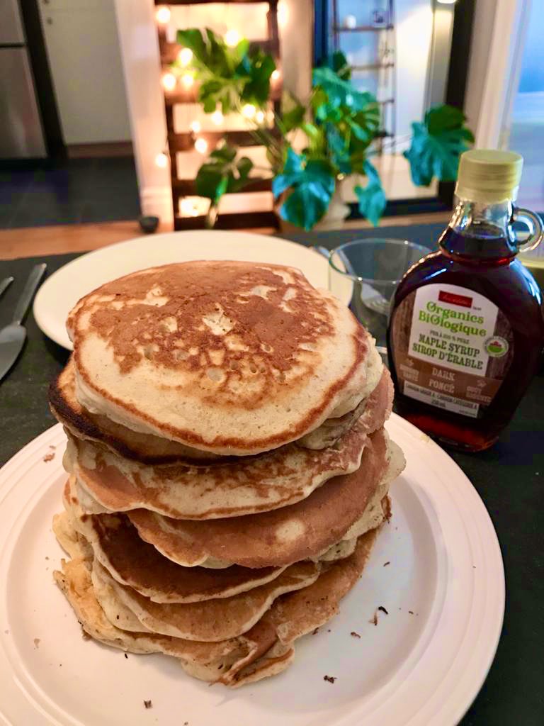 allainaurelie's tweet photo. @thejurisblogger @PascaleFournie4 @Ash__Montgomery @TimDuboyce @tledwell @mtl_caroline @Phaedra_DSR @KathleenAngers En toute légèreté, toujours, brought to you by the ultimate crêpes lover : la montagne de pancakes 😍 fast &amp; easy (not on the hips) https://t.co/q0XYSqGibc