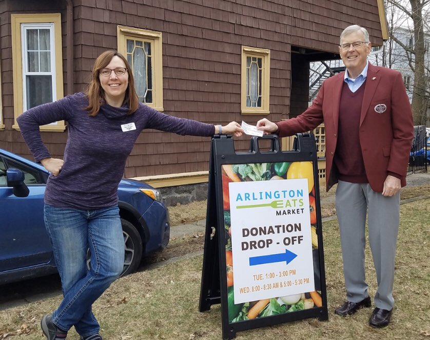 The Touchdown Club of Arlington are proud supporters of #ArlingtonEats. Now more than ever it is important to make sure everyone stays safe, and no one goes hungry.