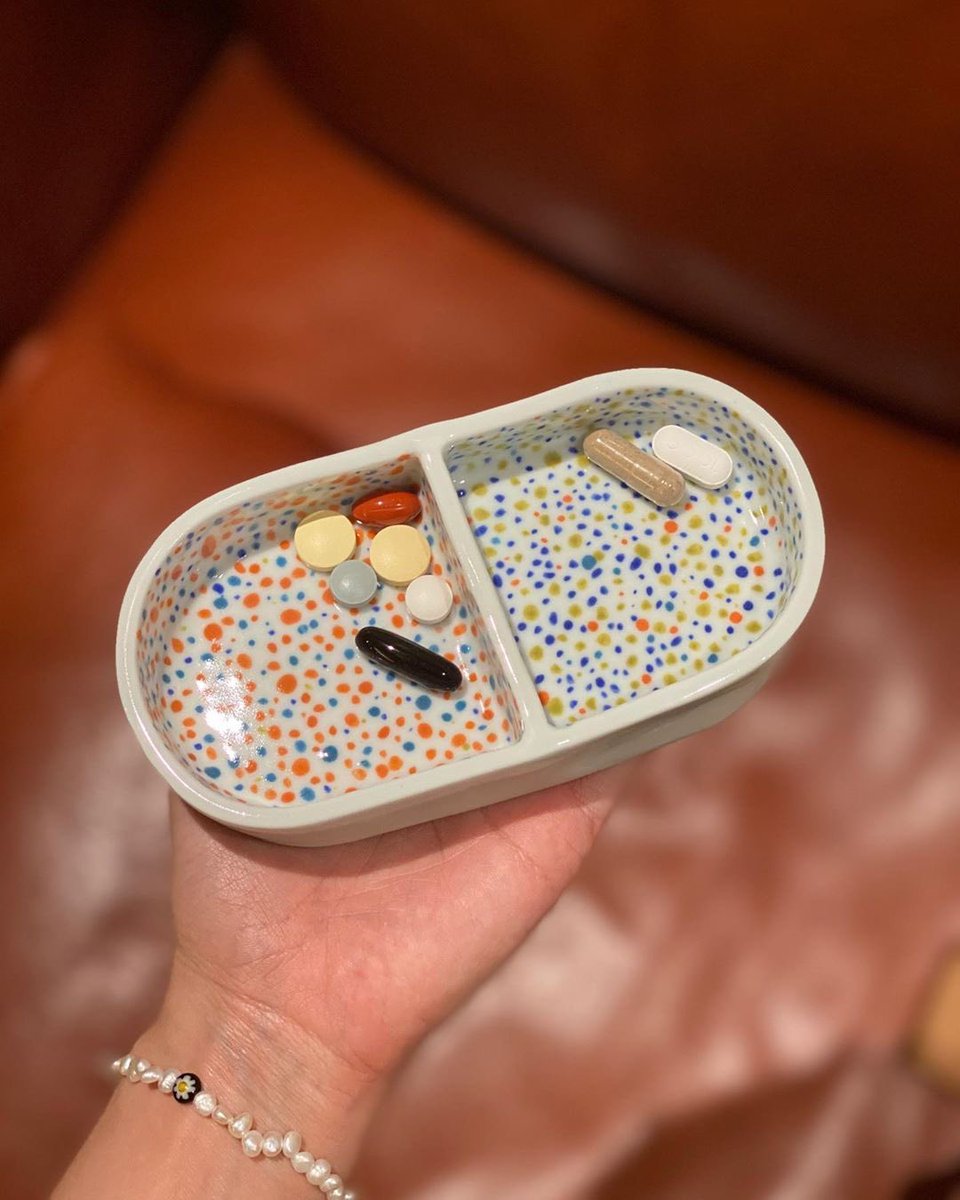 530natty's tweet photo. #alchemistJK ⊹ After knitting bowl and 물고기, comes a pretty and petite plate with dot pattern made by this magic hand of JK. This time, I made this thing for nutrition purpose, to make myself easier to organize the medicines, vitamines, and supplements that I want to take. https://t.co/VJbwEPPmIo